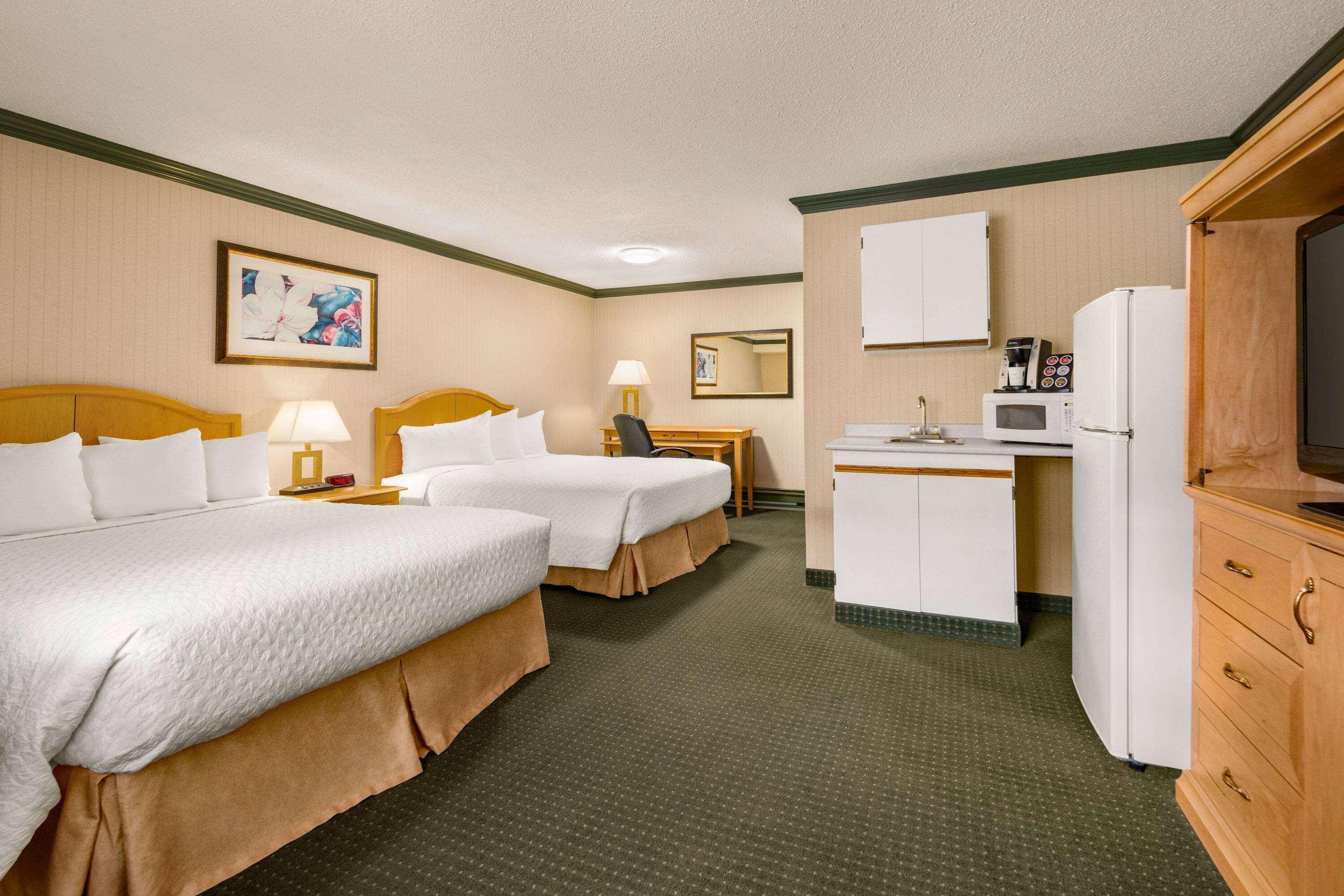 Travelodge By Wyndham Dawson Creek Kültér fotó